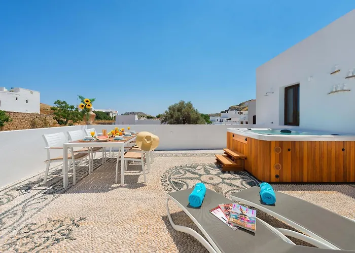 Diamond Exclusive לינדוס